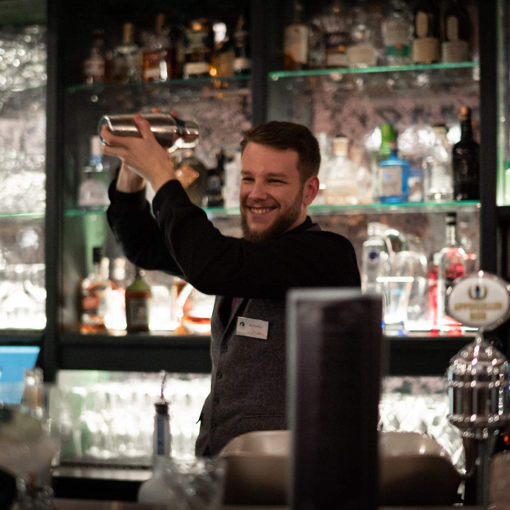 Le Bar